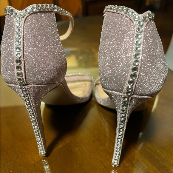 Steve Madden heels. Size 9. Color light pink with glitter - Picture 3 of 3
